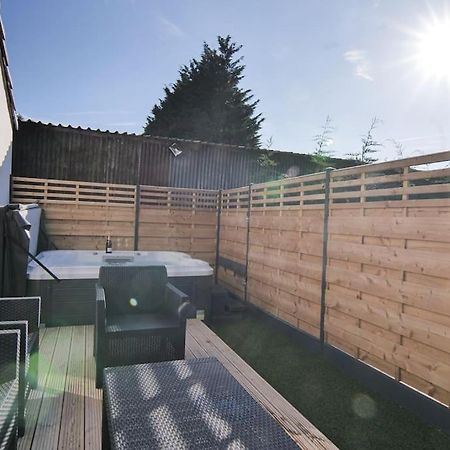 Hoxne Cottages - Rose Cottage With Private Hot Tub ヨーク エクステリア 写真