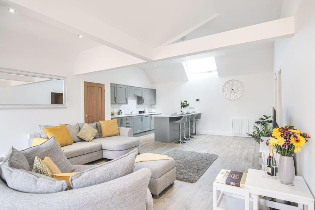 Hoxne Cottages - Rose Cottage With Private Hot Tub ヨーク エクステリア 写真